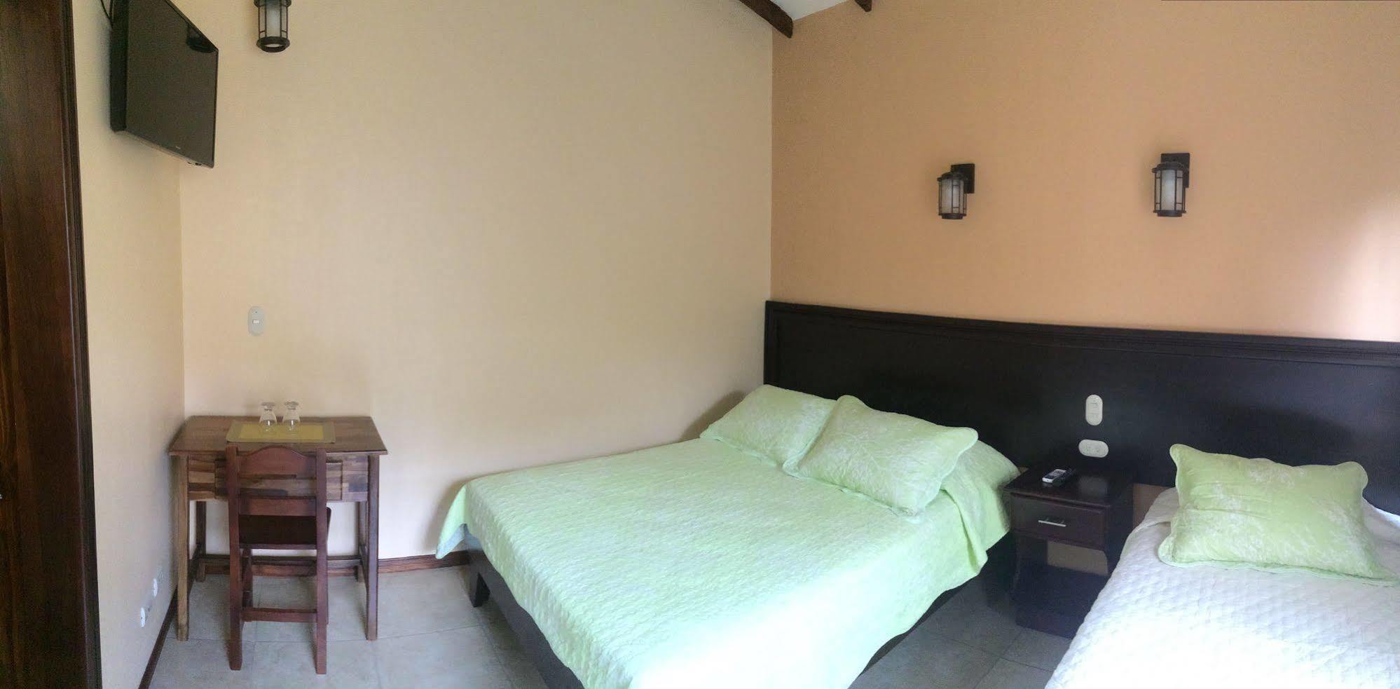 Mussaenda, Arenal Hotell La Fortuna Eksteriør bilde